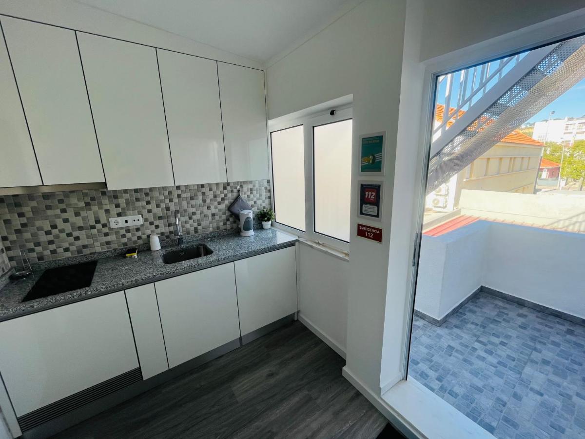 Lisbon Ocean Apartments Кошта-да-Капаріка Екстер'єр фото